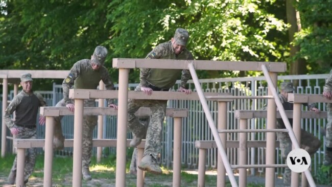 Ukraine’s military schools prep new generation of fighters 