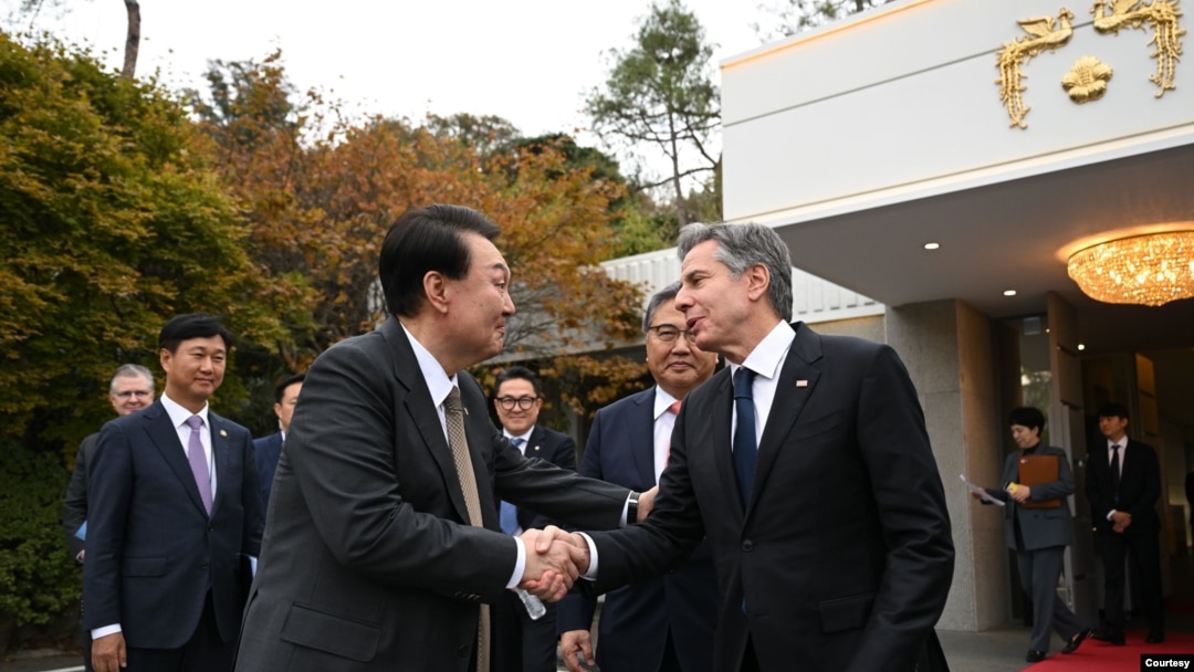 9일 한국을 방문한 토니 블링컨 미국 국무장관이 윤석열 한국 대통령과 만났다. 윤 대통령은 블링컨 장관을 관저로 초청해 오찬을 함께했다. 사진 = 한국 대통령실.