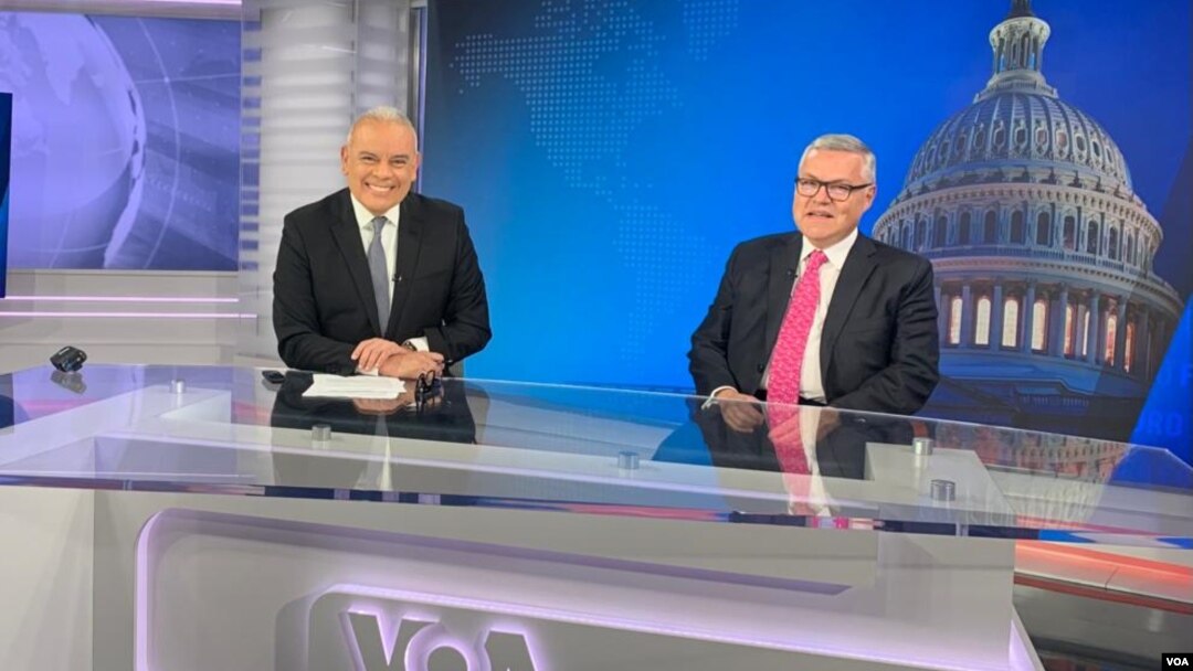 Ministro de Justicia, Néstor Osuna, en entrevista con el programa Foro, de la Voz de América.

