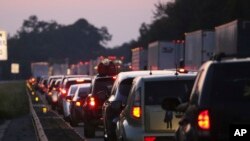 颶風艾瑪抵達前，佛羅里達人紛紛開車沿75號州際公路北上 (2017年9月8日)
