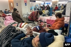 上海同仁醫院裡的病人。（2023年1月3日）