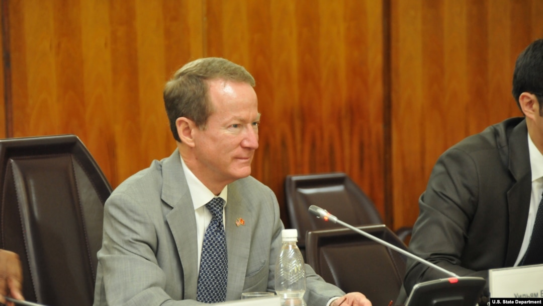 Subsecretario de Estado Adjunto para Asuntos Internacionales de Drogas y Cumplimiento de la Ley, William Brownfield.