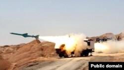 موشک کروز دریایی رونمایی شده در مانور ایران، قابلیت شلیک از ساحل و کشتی را دارد