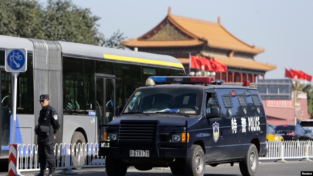 去年在北京天安門廣場造成多人死傷的自殺襲擊,中國當局加強在天安門的保安。