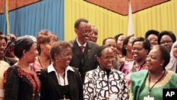 Rais wa Rwanda Paul Kagame wakati wa kongamano kuhusu wanawake na siasa nchini Rwanda May 17 2010