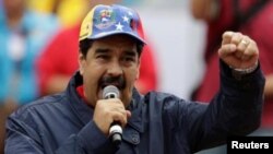 Maduro aseguró que el llamado de Uribe "constituye un delito internacional".