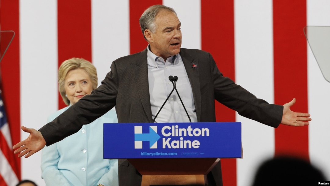 Tim Kaine a Lokacin Jawabinsa Na Amincewa Da Tayin Zama Abokin Takarar Hillary Clinton a Matsayin Mataimakin Shugaban Kasa, July 23, 2016.
