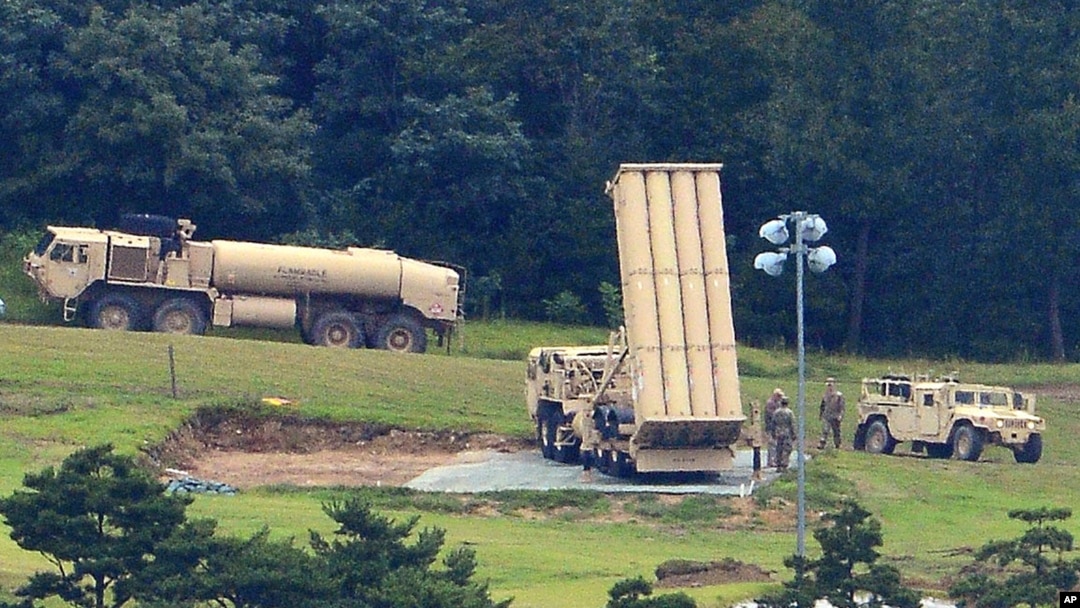 資料照片:南韓尚慶北道星州郡高爾夫球場的美軍薩德導彈防禦系統。(2017年9月6日)
