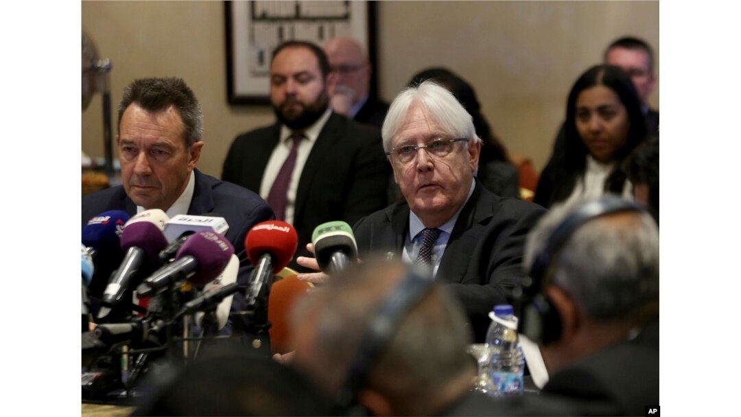 FILE - United Nations Special Envoy to Yemen Martin Griffiths, center, participate in a new round of talks by Yemen's warring parties in Amman, Jordan, Feb. 5, 2019.