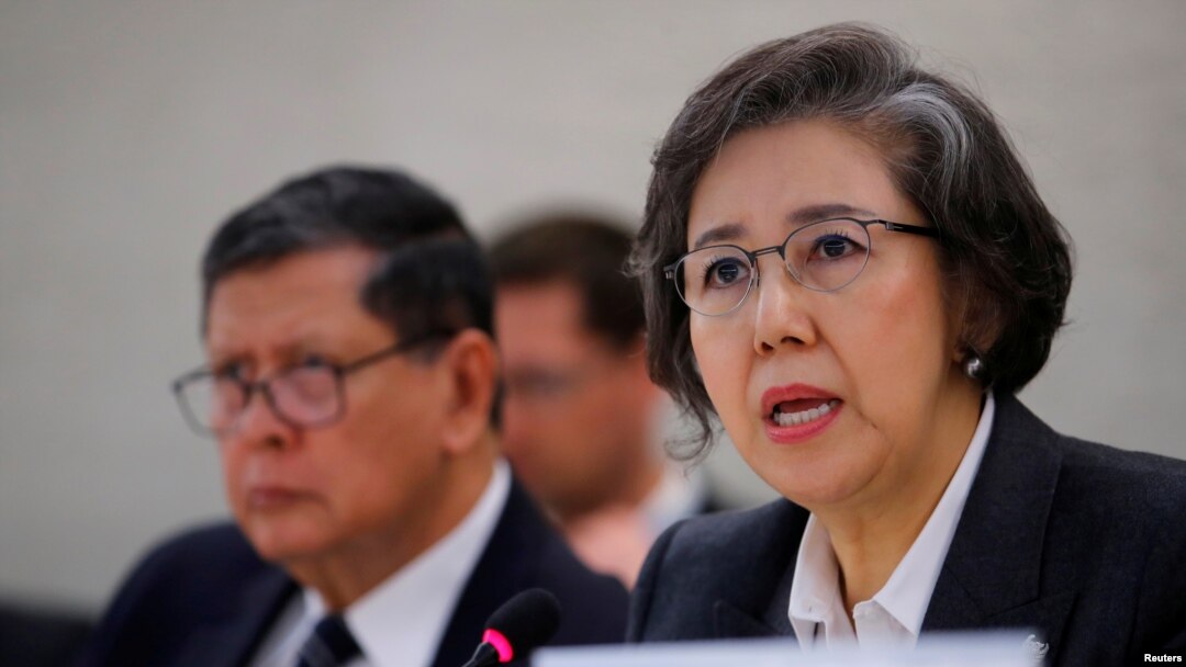 Special Rapporteur on the situation of human rights in Myanmar, Yanghee Lee (R) gives her report during the Human Rights Council at the United Nations in Geneva, Switzerland, March 12, 2018. 
