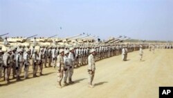 Saudi soldiers during visit by King Abdullah bin Abdul Aziz to Jizan Province, where Saudi forces have been battling Yemeni militants along the frontier (File)