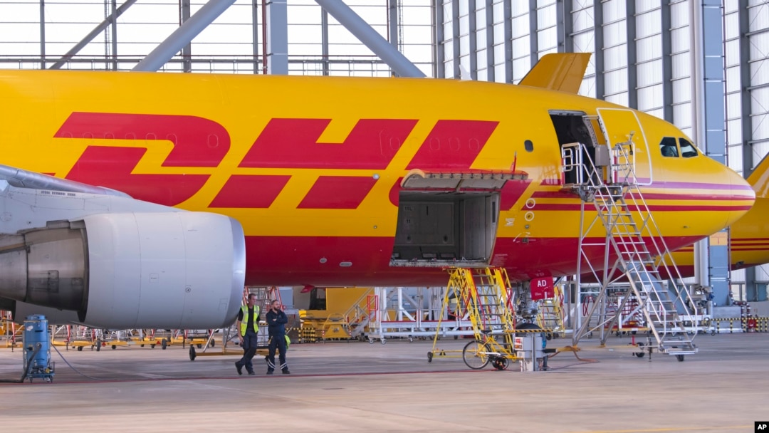 La empresa DHL aseguró estar analizando alternativas para minimizar el impacto de las actividades habituales de sus clientes.