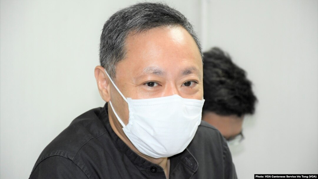 香港大學法律系副教授、和平佔中發起人之一戴耀廷7月28日被港大校委會大比數投票通過即時解僱