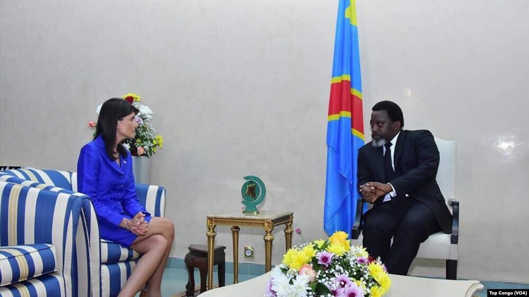 Balozi Nikki Haley (L) na Rais Joseph Kabila wa DRC. Oktoba 2017