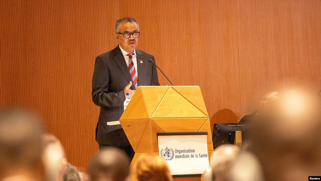 El Director General de la Organización Mundial de la Salud (OMS), Dr. Tedros Adhanom Ghebreyesus, habla ante la Asamblea Mundial de la Salud de las Naciones Unidas en Ginebra, Suiza, el 27 de mayo de 2024.