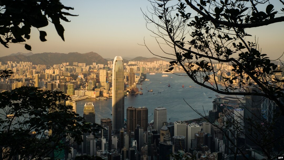 2018年1月12日，從香港的山頂俯瞰維多利亞港，九龍區及香港島。