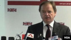 英國外交國務大臣施維爾