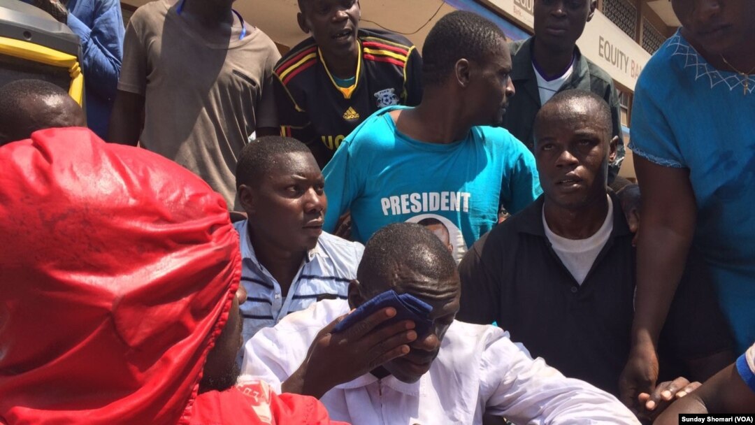  Dr Kiiza Besigye alikamatwa mara ya nane katika muda wa siku chache.