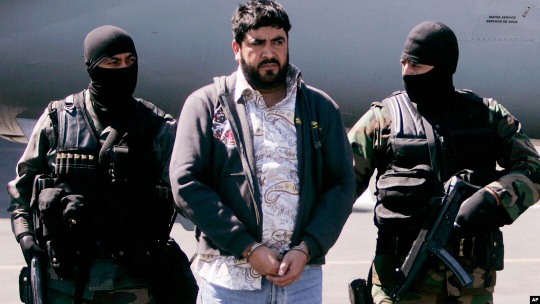 Foto de archivo de 2008 de Alfredo Beltrán Leyva, conocido como "El Mochomo", luego de su arresto. Fe condenado a cadena perpetua en EE.UU.