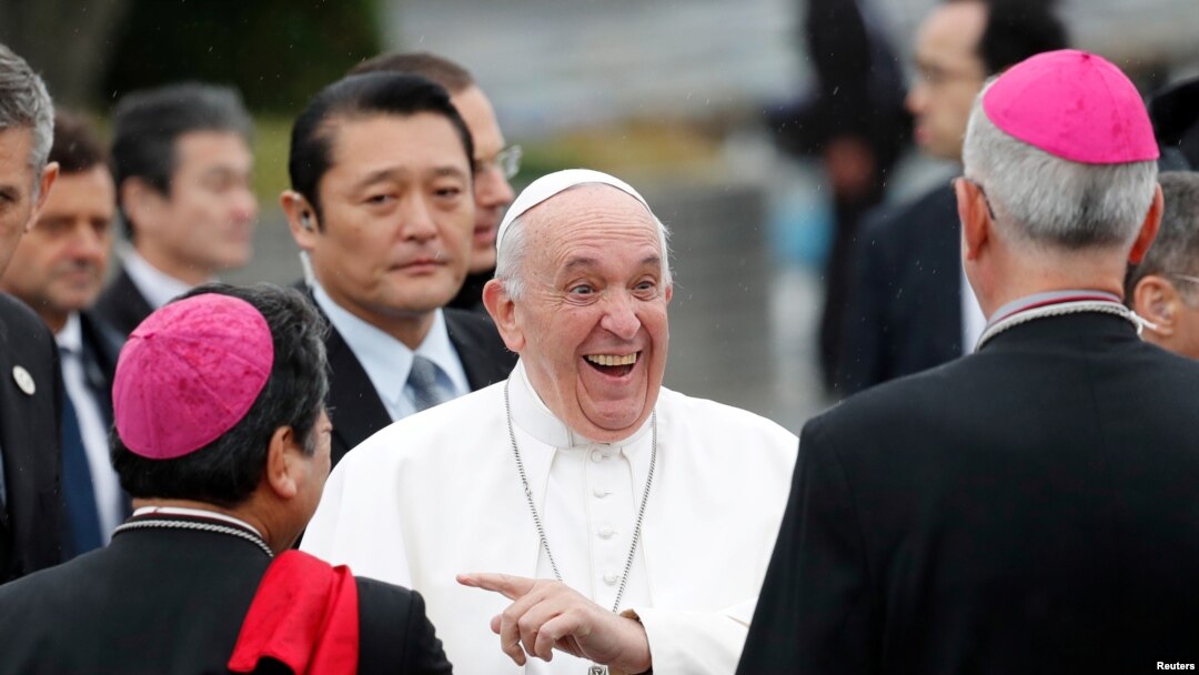 El papa Francisco a su llegada al aeropuerto Haneda, en Tokio, Japón, antes de partir de regreso a Roma el 26 de noviembre de 2019.