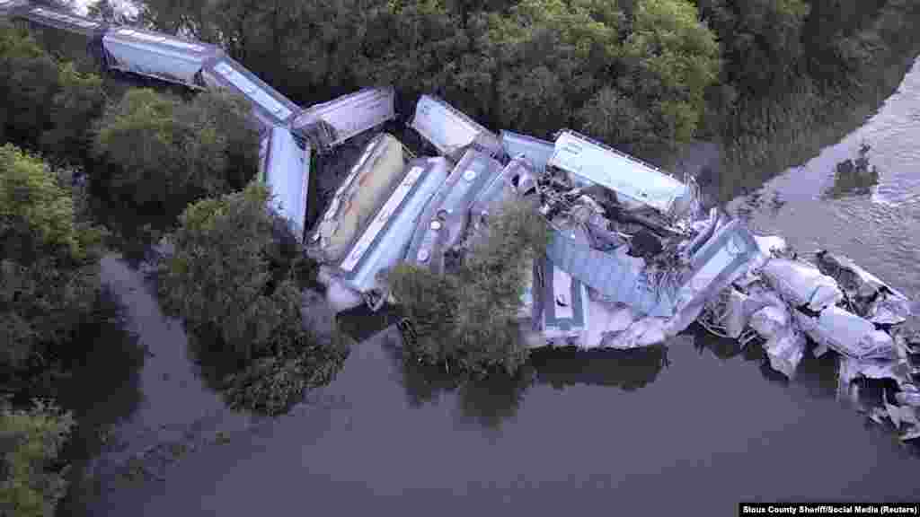 A train derailment near Alton, Iowa, is seen in this still image taken from a Sept. 23, 2018 video by Sioux County Sheriff.