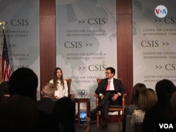 Fabiana Rosales habla con la diáspora venezolana en Washington, en un evento en el Centro para Estudios Estratégicos Internacionales, un centro de estudios políticos. Marzo 27 de 2019.