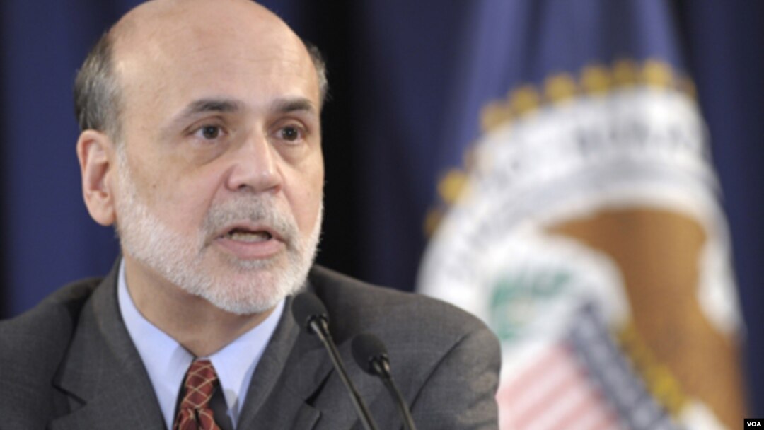El presidente de la Reserva Federal, Ben Bernanke, ha dicho estar preparado para actuar si la tasa de desempleo sigue siendo alta.