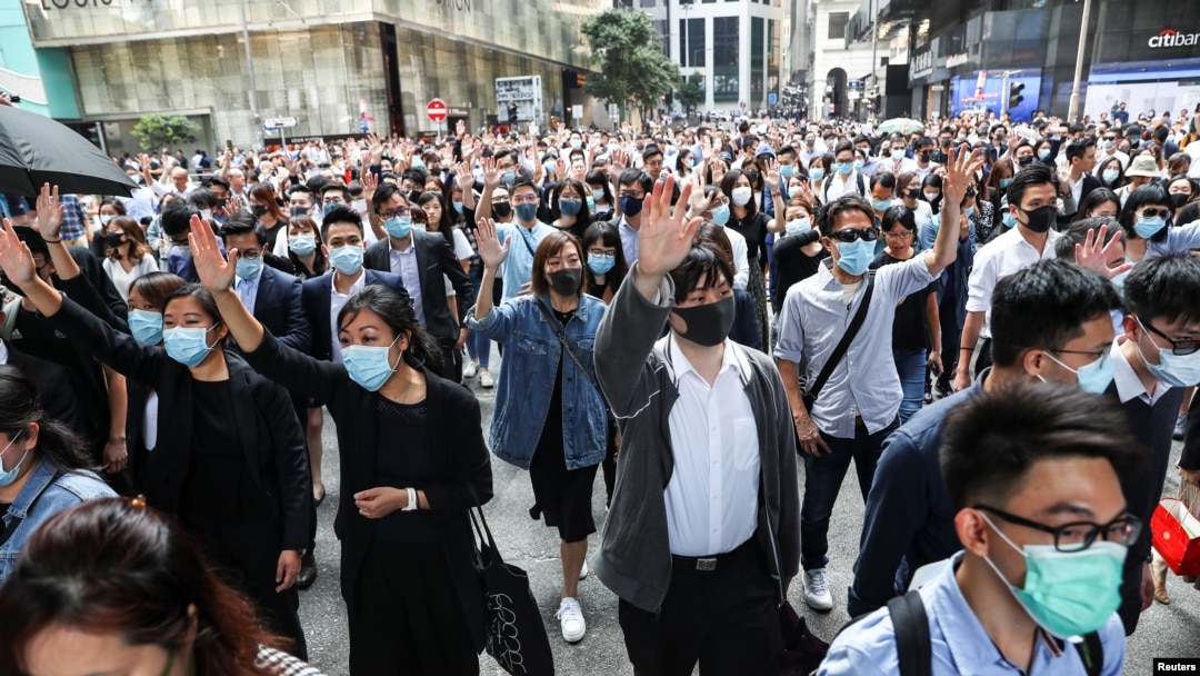 2019年11月14日，反政府示威者聚集在香港中環。
