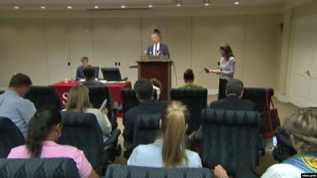 代表伊斯蘭教士法士拉居倫律師團中一位律師里德溫加滕召開會議討論居倫被土耳其要求引渡問題。