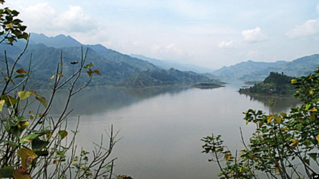 三峽水庫蓄水後在高陽形成的湖泊