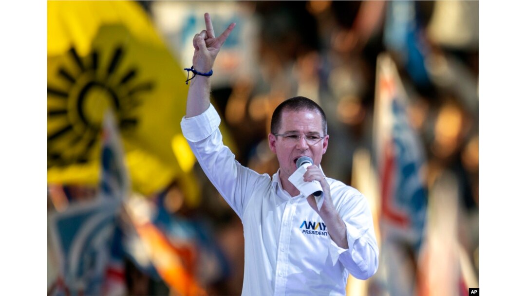 El candidato presidencial Ricardo Anaya, durante su cierre de camaña en León, México, el miércoles, 27 de junio de 2018.
