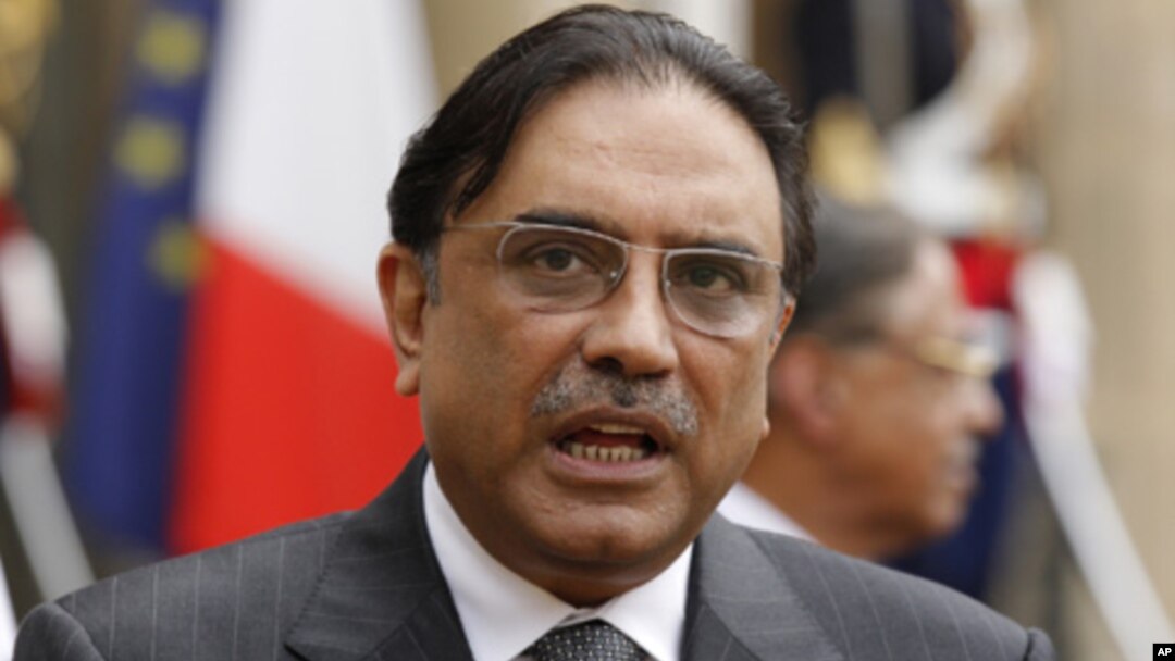 Pakistan President Asif Ali Zardari at the Elysee Palace, Paris, August 2010 (File).