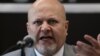 El fiscal de la CPI, Karim Khan, habla durante una conferencia de prensa en el tribunal de Jurisdicción Especial para la Paz en Bogotá, el 27 de octubre de 2021.