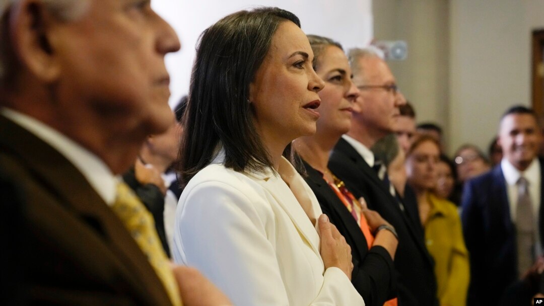 María Corina Machado, candidata presidencial de la oposición en Venezuela, participa en un acto posterior a su triunfo en la primaria del antichavismo, el 26 de octubre de 2023.