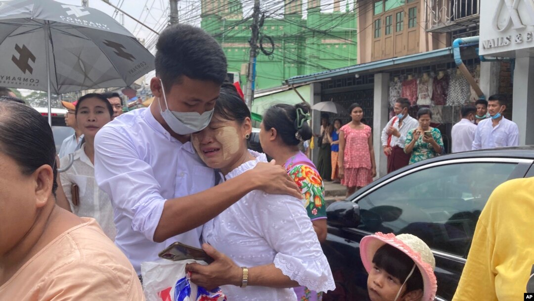 A man is welcomed by his mother after his release from Insein Prison in Yangon, Myanmar May 3, 2023.