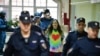 Condenan a 7 años de prisión a artista rusa que protestó contra la guerra en Ucrania