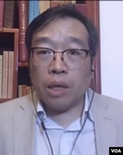 中國政治評論人士吳強博士。 (照片來自美國之音中文網2020年9月2日)