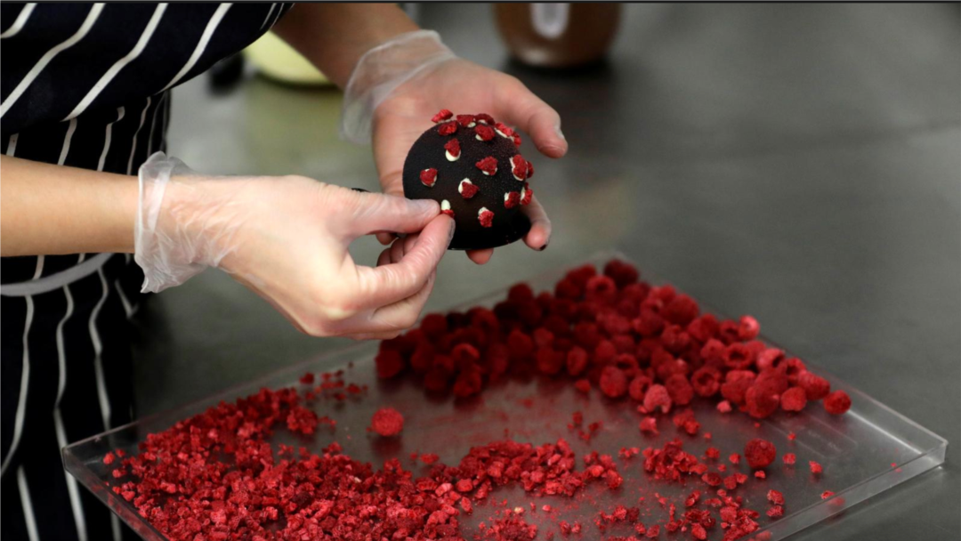 Coronavirus-Shaped Cake