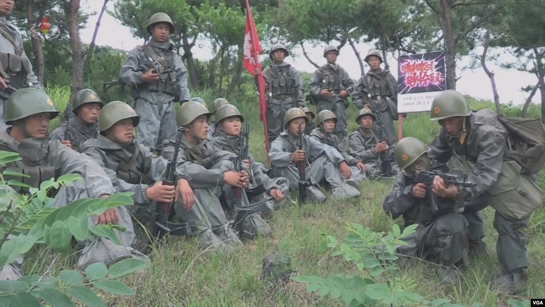 북한 내에서 훈련 중인 북한군 병사들의 모습. (화면출처: 조선중앙통신)