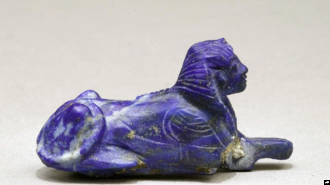Lapis lazuli bracelet inlay in the form of a sphinx
