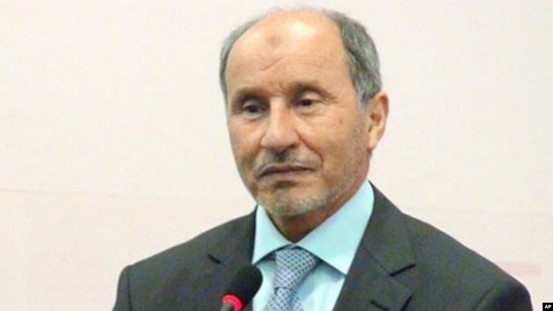 Libyan rebel leader Mustafa Abdel Jalil welcomes the International
Courts decision on Moammar Gadhafi, in Benghazi, June 27, 2011
