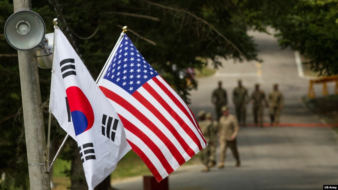 주한미군 시설 내에 한국과 성조기가 나란히 걸려있다. (자료사진)