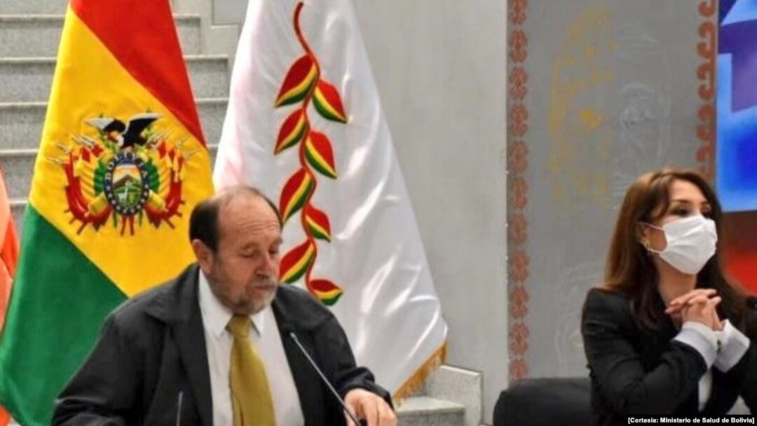 Mientras avanza el coronavirus, el ministro de Salud de Bolivia, Marcelo Navajas, fue arrestado por presunta corrupción en la compra de respiradores artificiales.