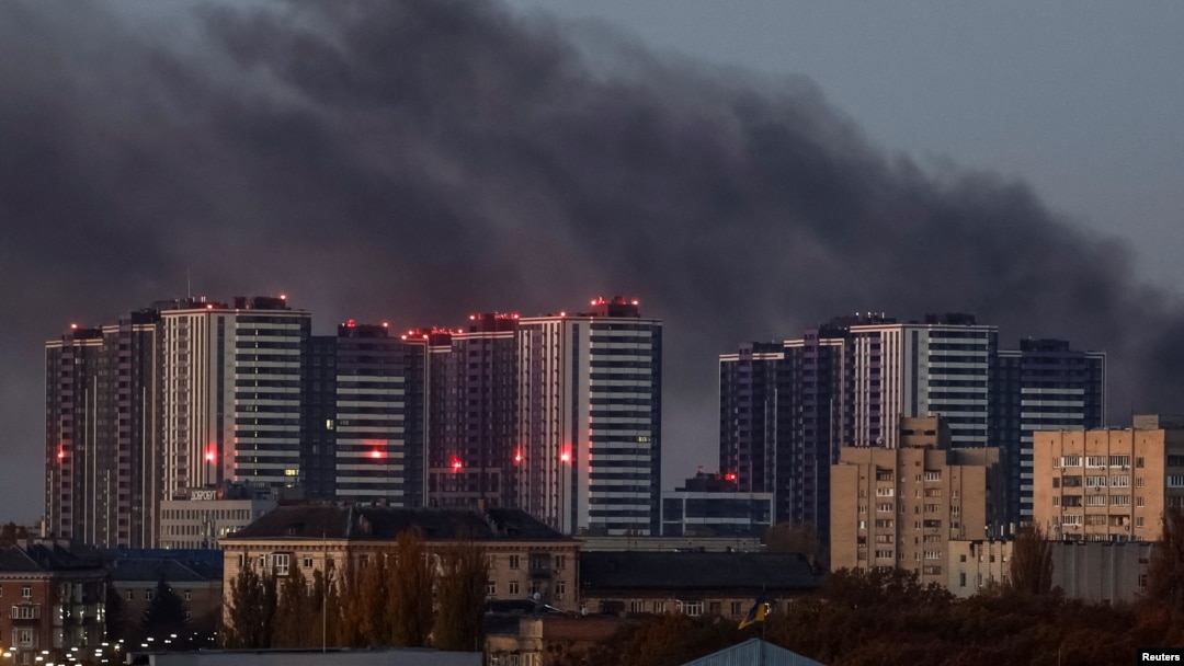 Smoke rises in the sky over the city after a Russian drone strike, amid Russia's attack on Ukraine, in Kyiv, Ukraine, November 7, 2024. 
