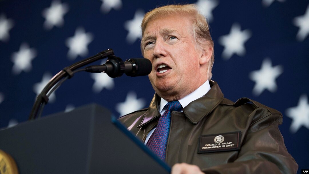 Donald Trump, Base Aérea de Yokota.
