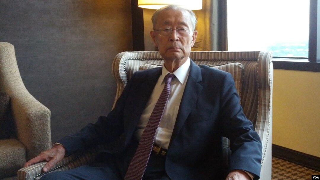 워싱턴 DC에서 열린 한국전 정전협정 60주년 기념식 참석을 위해 미국을 방문한 백선엽 장군을 27일 VOA 기자가 만나 인터뷰했다.