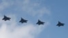 美國F22隱形戰機飛抵南韓空軍基地