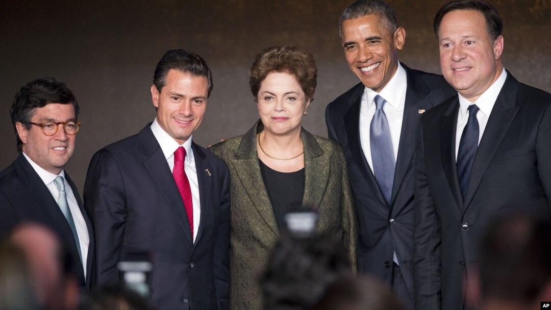El presidente del BID, Luis Alberto Moreno, junto a Enrique Peña Nieto, Dilma Rousseff, Barack Obama y Juan Carlos Varela.